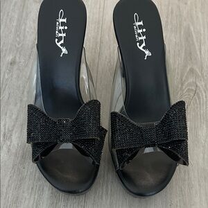Lily Black Mules with Bow Accent